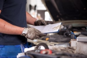 bigstock-Detail-of-a-mechanic-holding-a-29356376